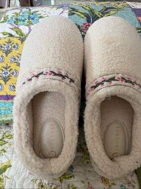 Journee Collection Cream Sherpa Slip-Ons with Pink Floral Trim
